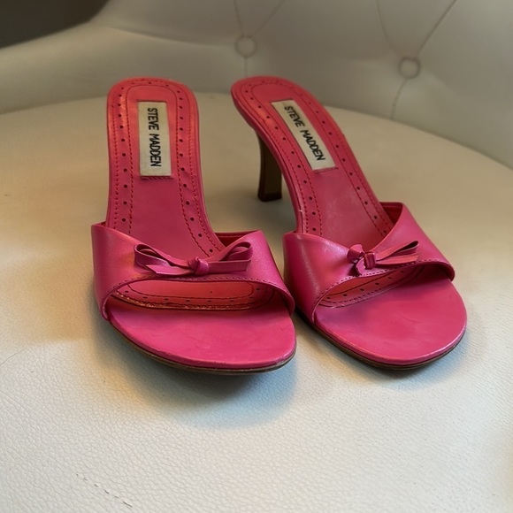 Steve Madden Barbie Pink Heel - Picture 2 of 7